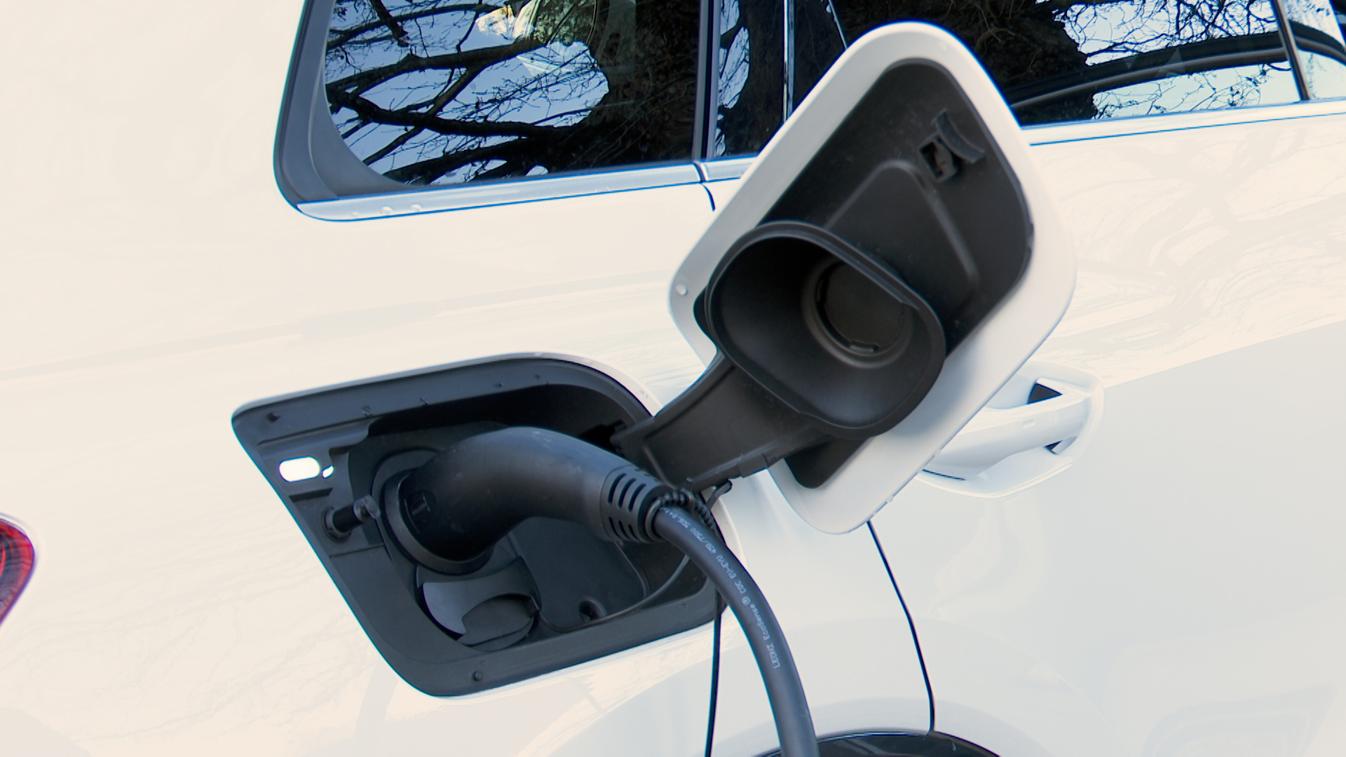 150kW 40 82kWh Black Edition 5dr Auto [Tech Pro]