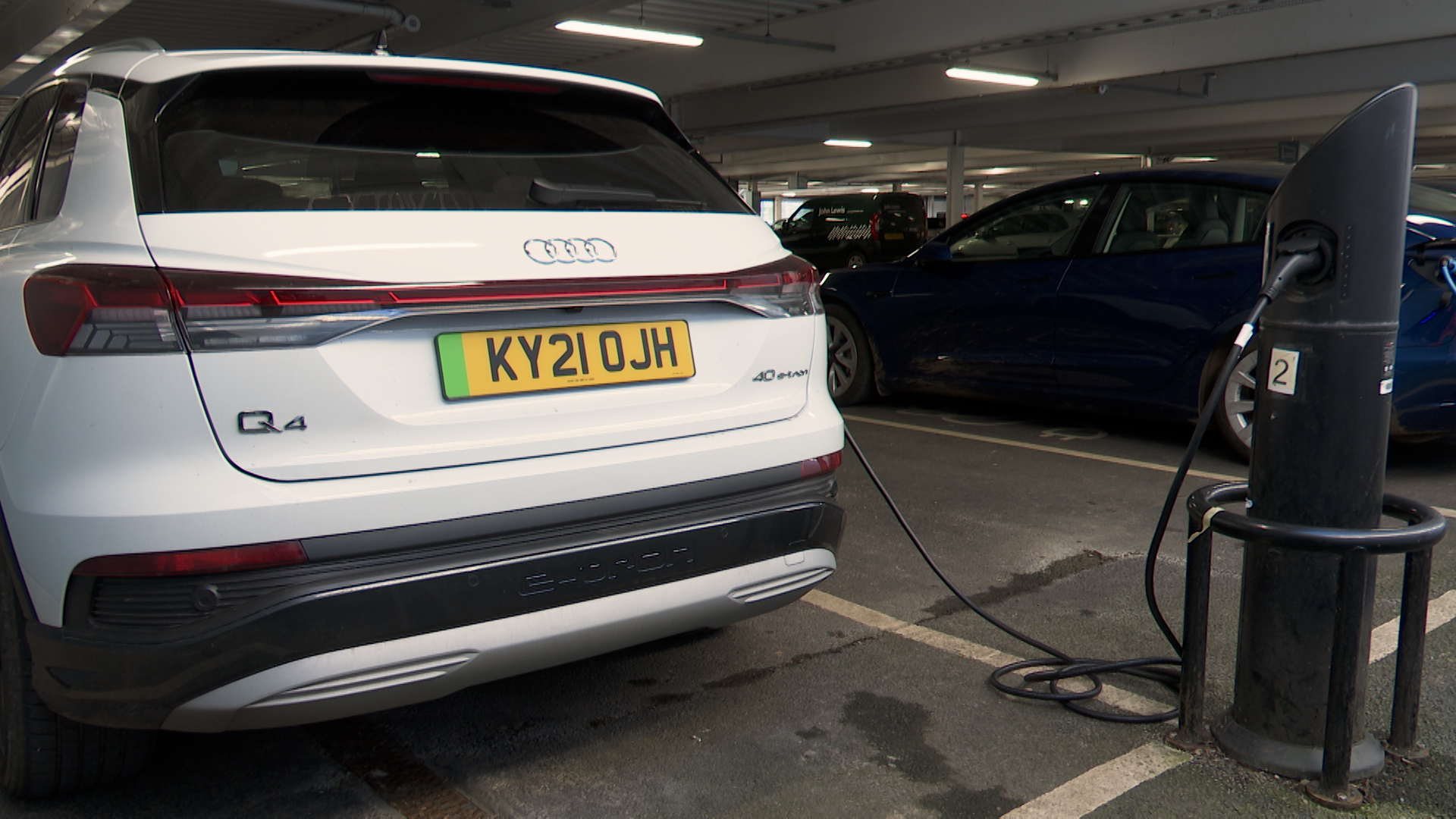 150kW 40 82kWh Black Edition 5dr Auto [Tech Pro]