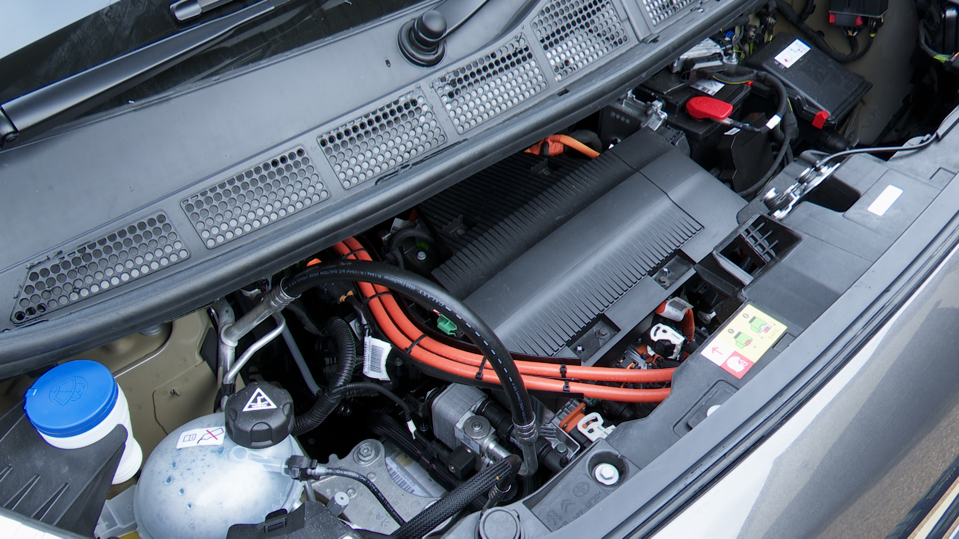 100kW Business Edition XL [9 Seat] 50kWh 5dr Auto