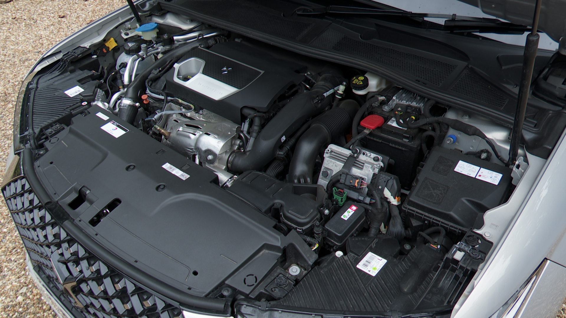 1.6 E-TENSE Performance Line + 5dr EAT8