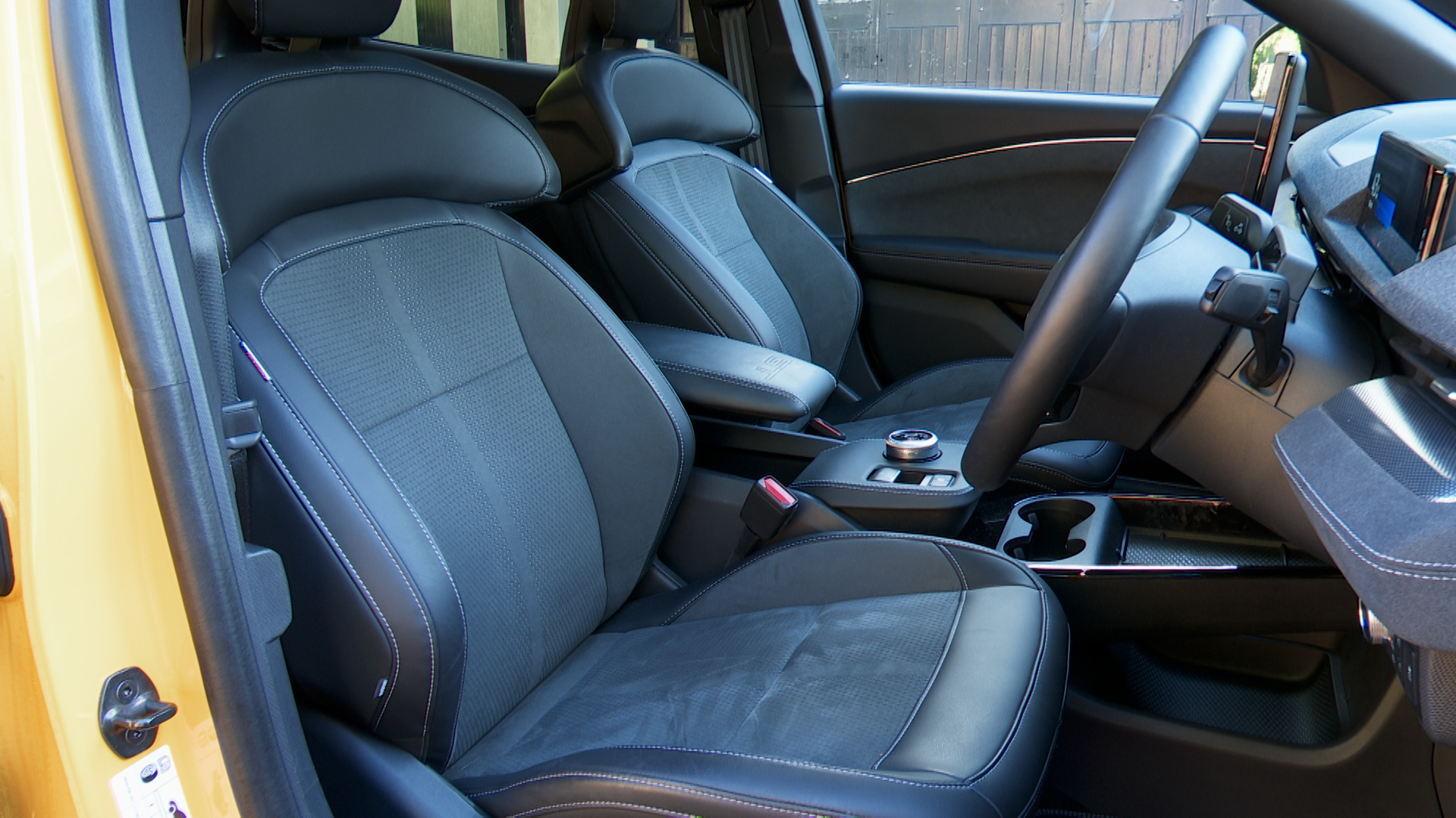 198kW Select 70kWh RWD 5dr Auto